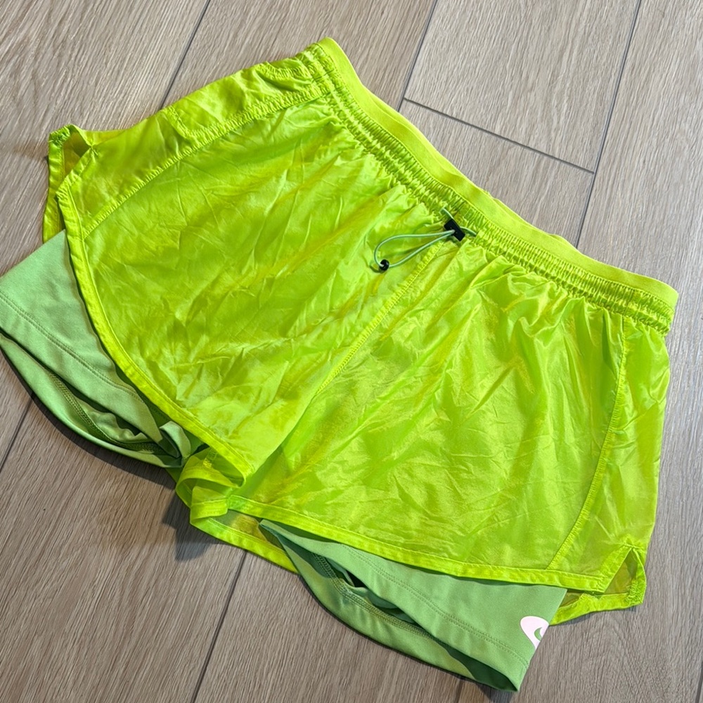 Nike Running Shorts Size Medium Women Icon Clash Tempo Luxe Mid Rise Green